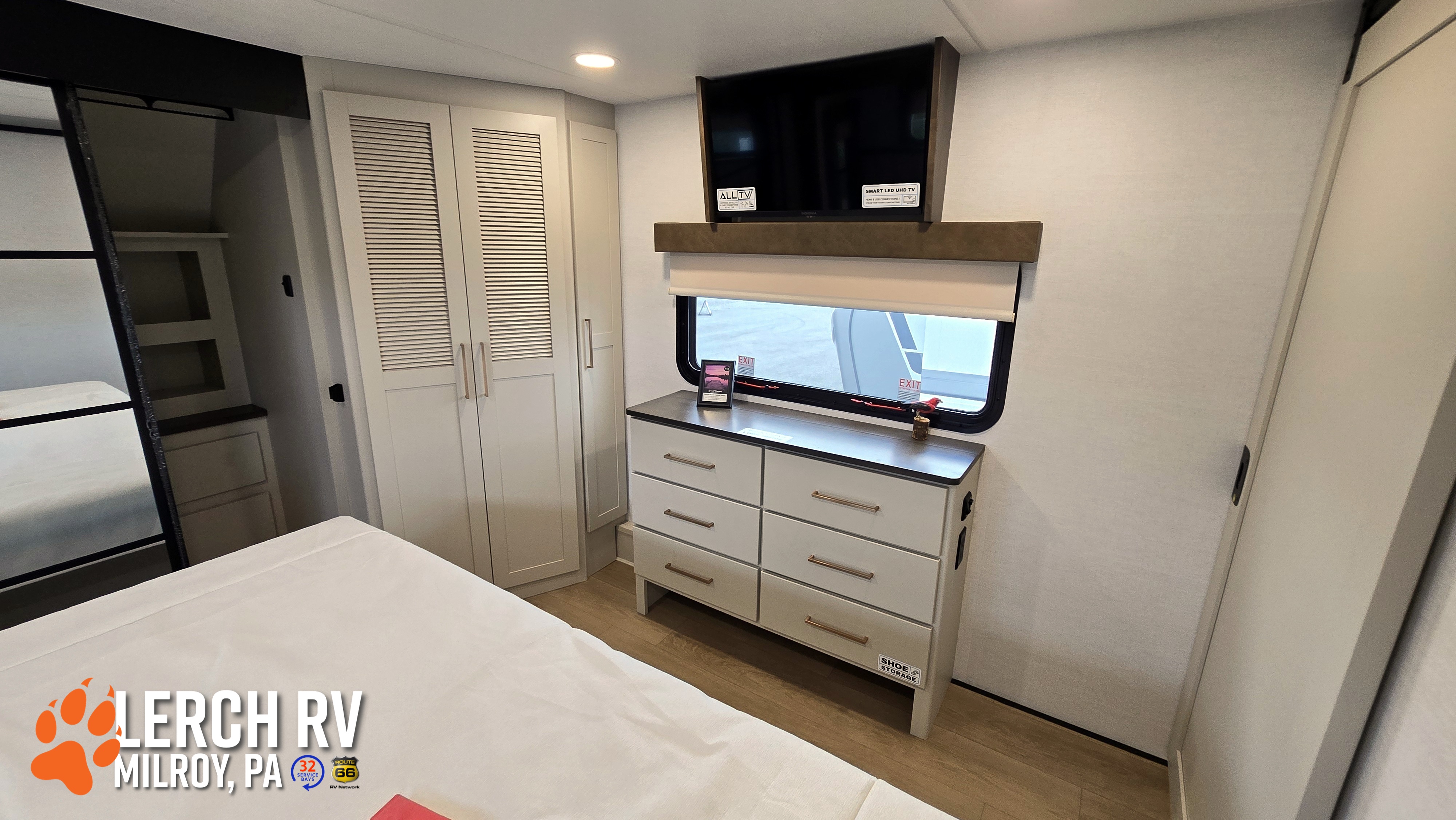 2027 Alliance RV Paradigm 310RL - Image 33