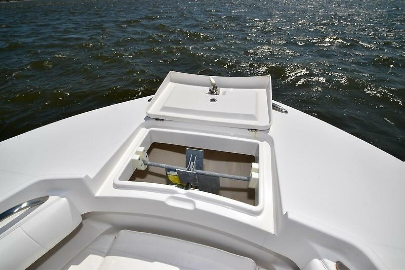 2013 Regulator 28 FS w/SeaKeeper Ride - Image 22