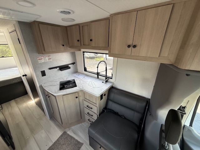 2026 SUNSEEKER 2380 AFT - Image 30