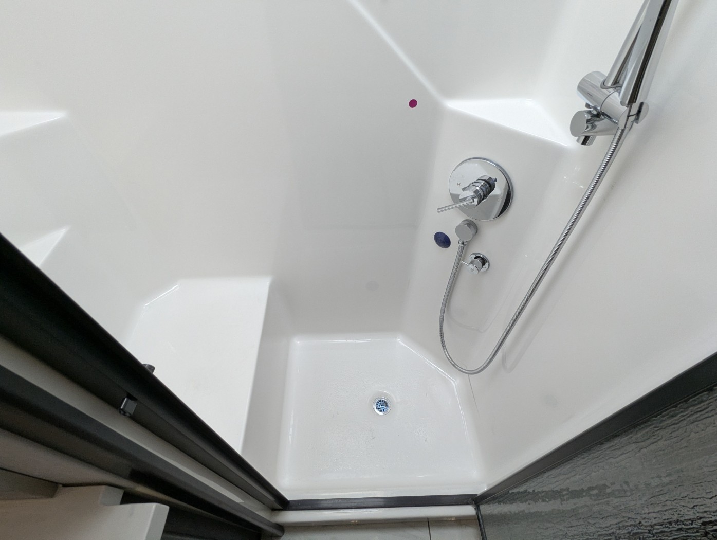 2026 Fleetwood Discovery 38W - Image 36