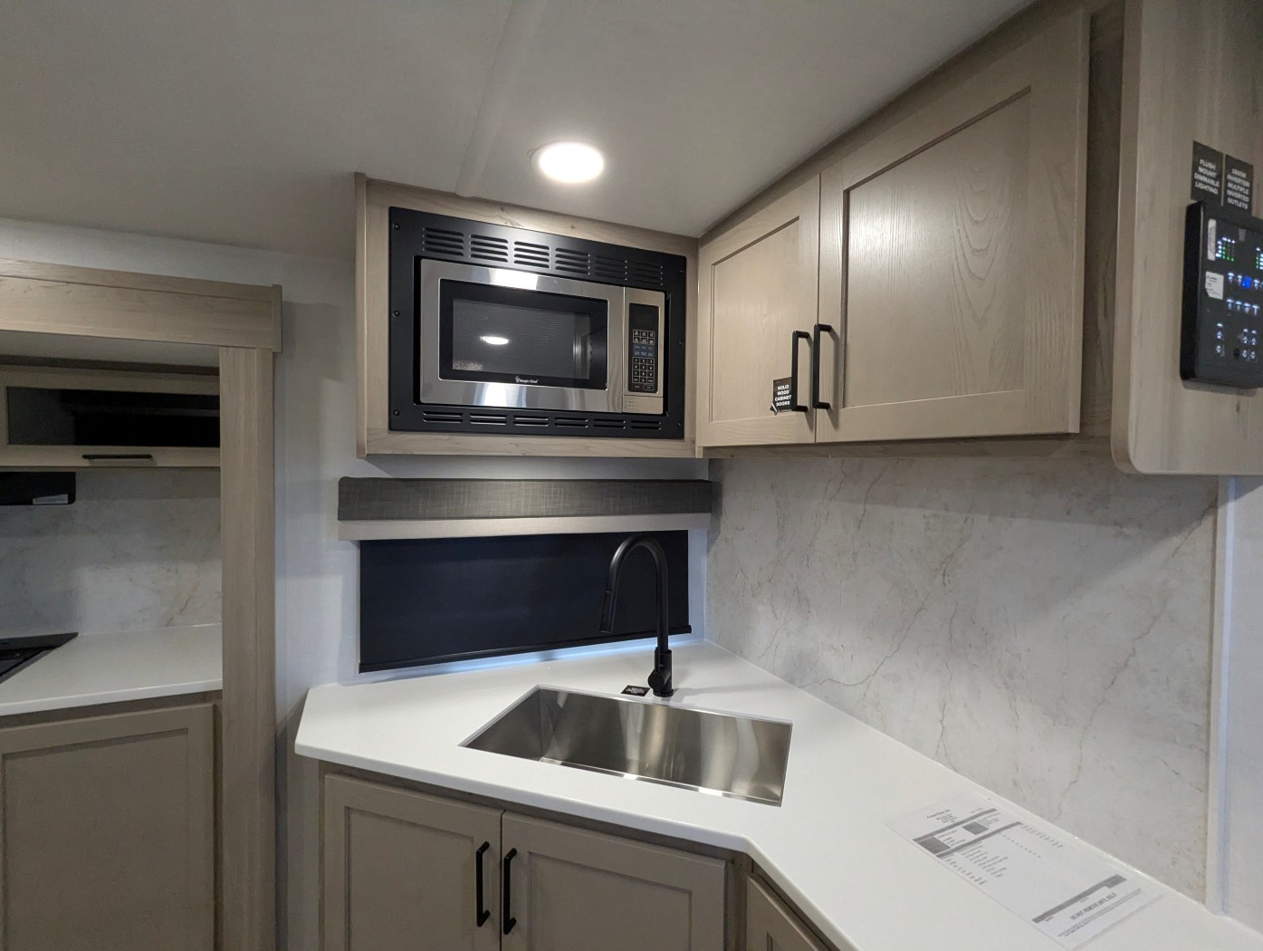 2026 Forest River Rockwood Ultra Lite 2908SRL - Image 19
