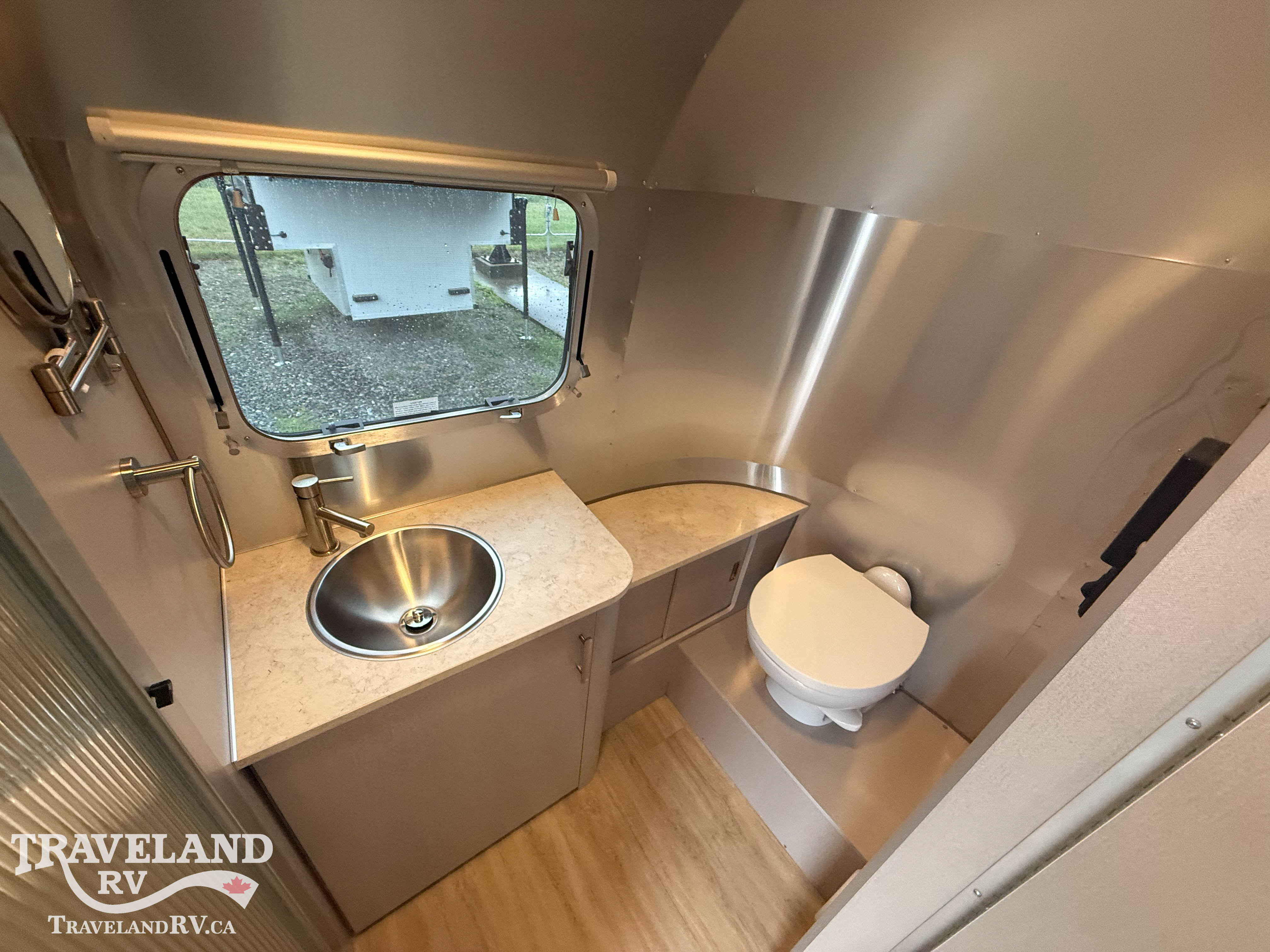 2025 Airstream Caravel 22FB - Image 10