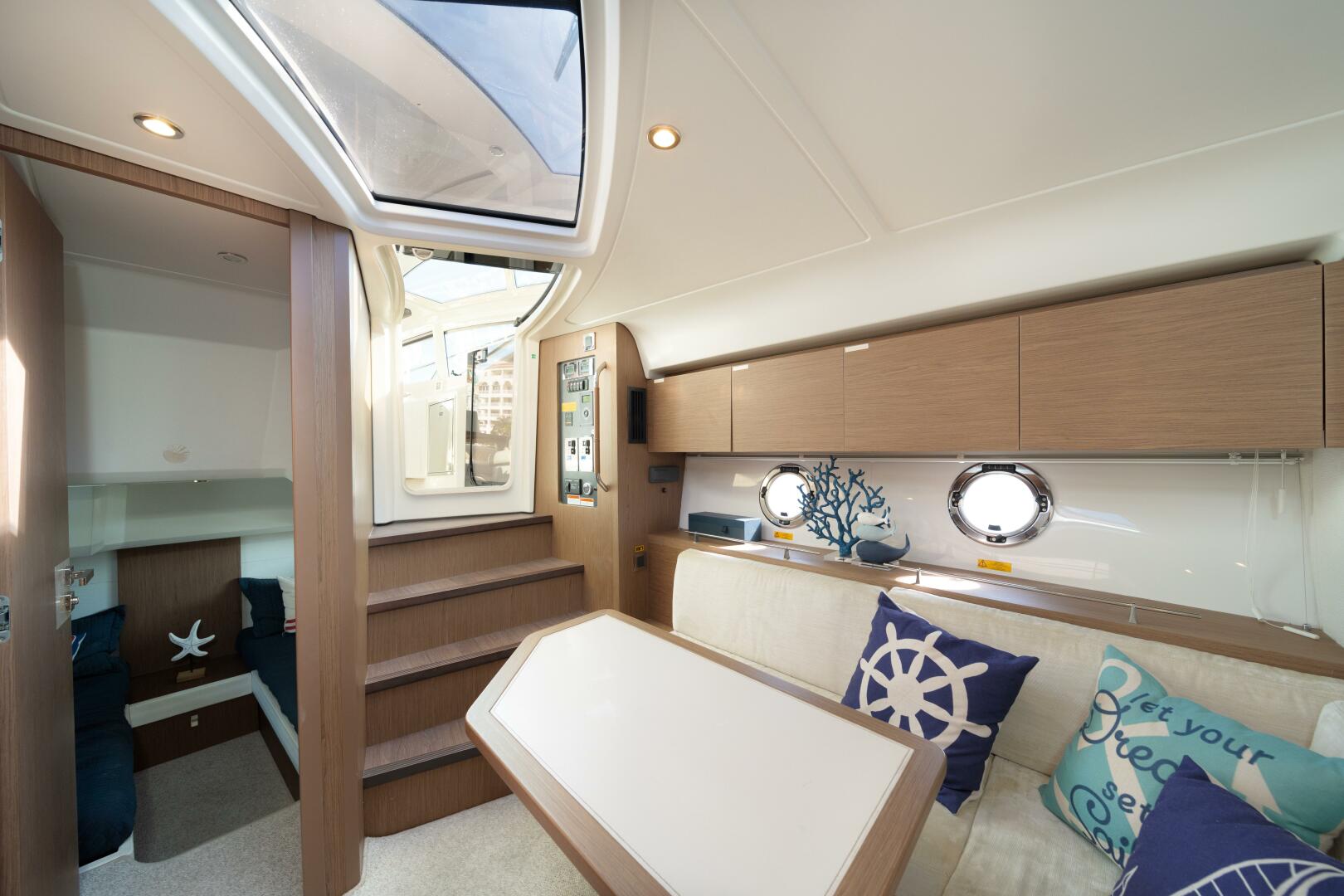 2017 Beneteau Gran Turismo 40 - Image 7