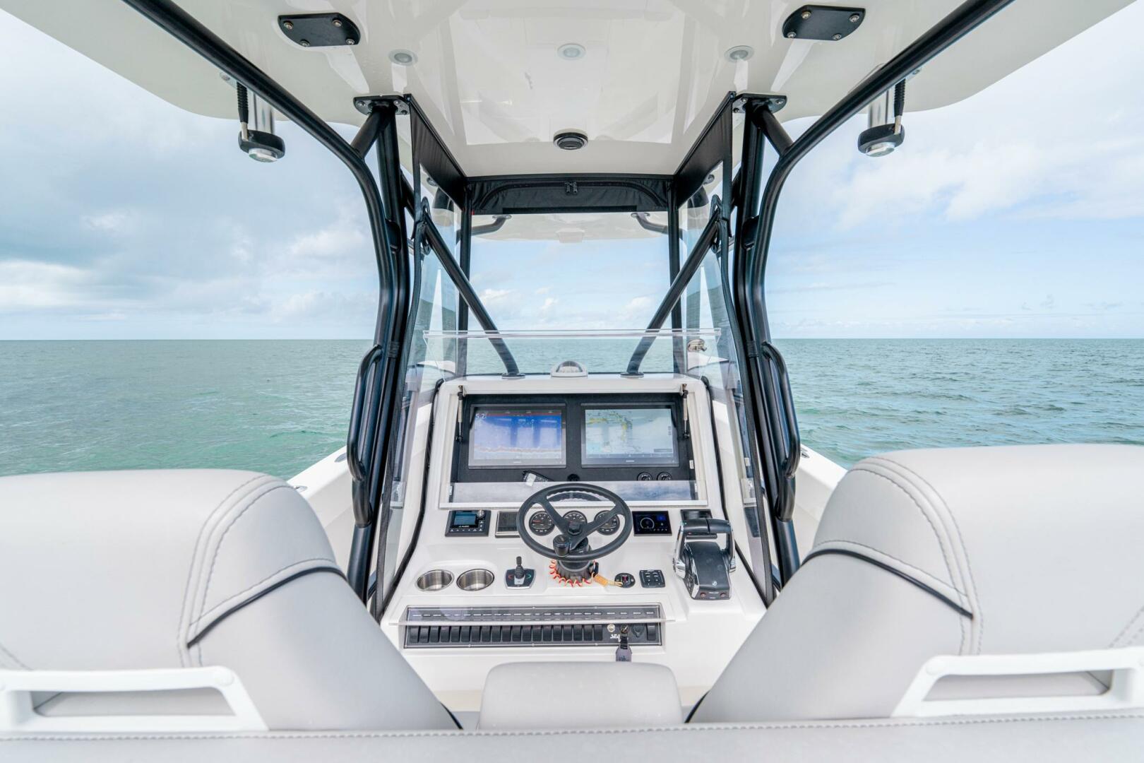 2024 SeaVee 322z - Image 32