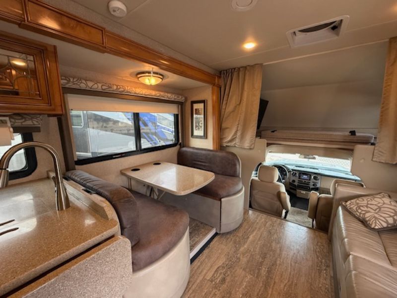 2017 Thor Motor Coach Four Winds Super C 35SB - Image 11