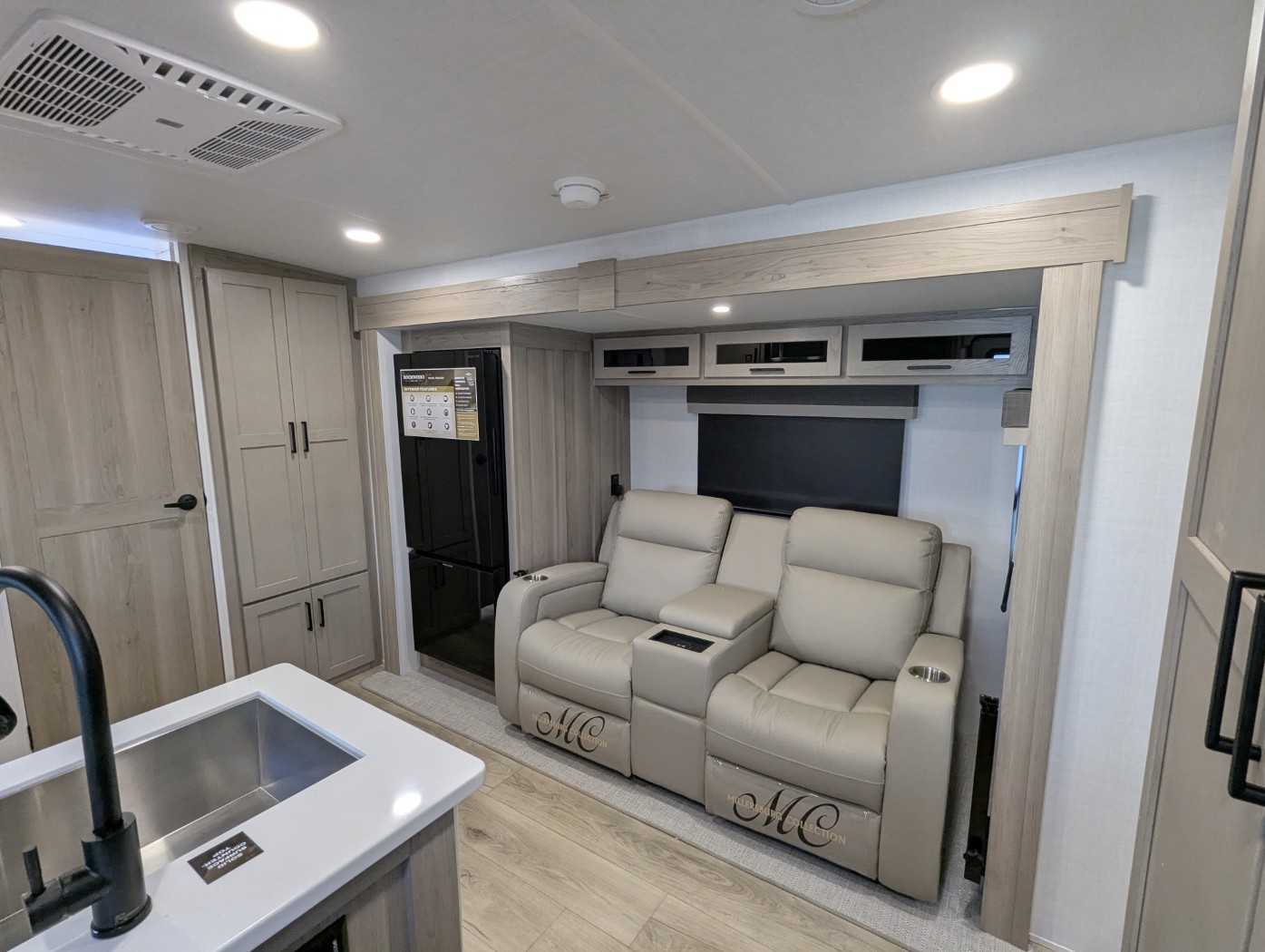 2026 Forest River Rockwood Mini Lite 2513S - Image 11