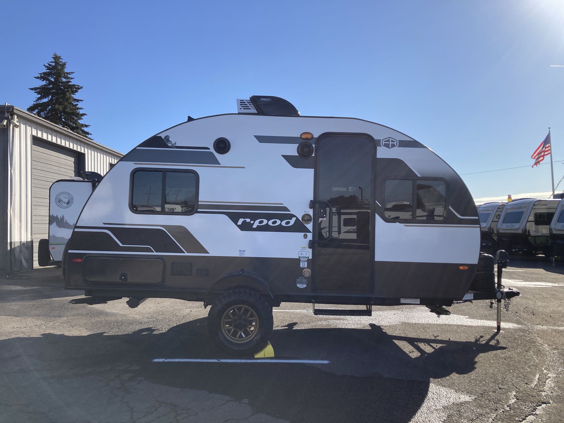 2027 Forest River R-Pod RP-171 - Image 9