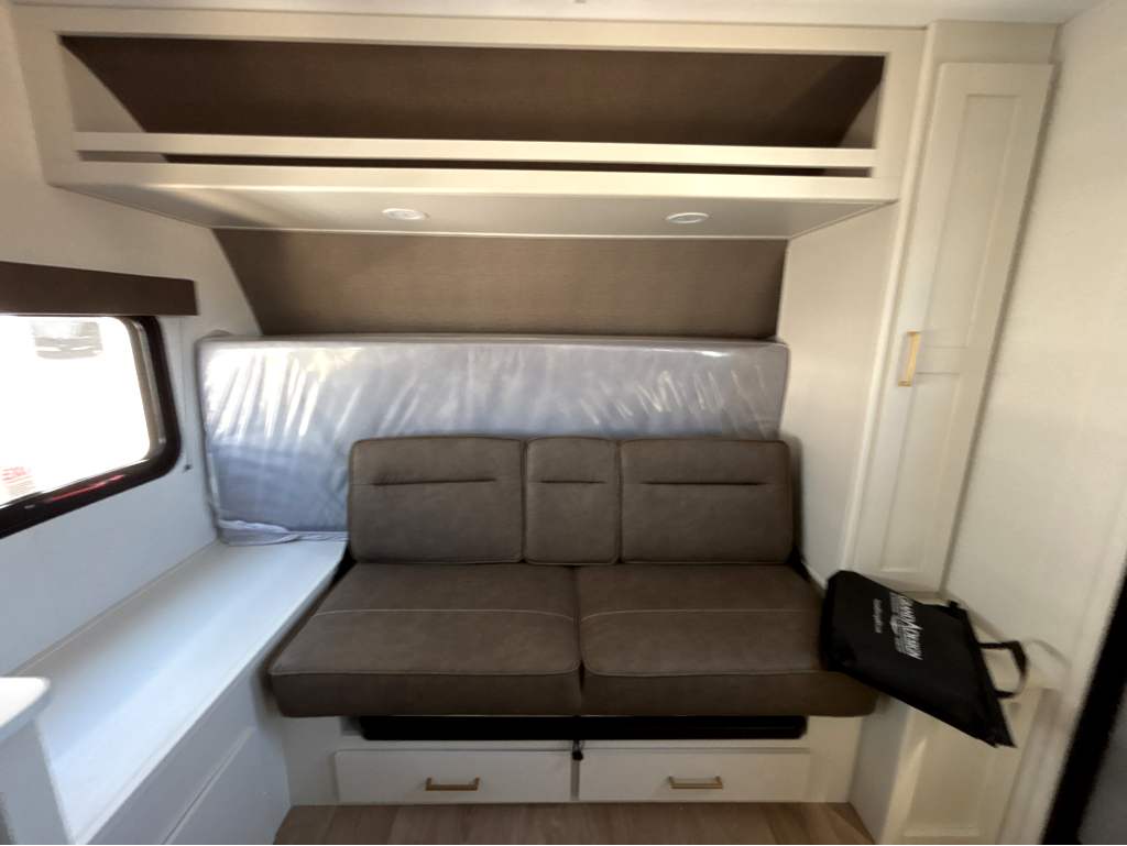2026 GRAND DESIGN TRANSCEND 131DL - Image 18