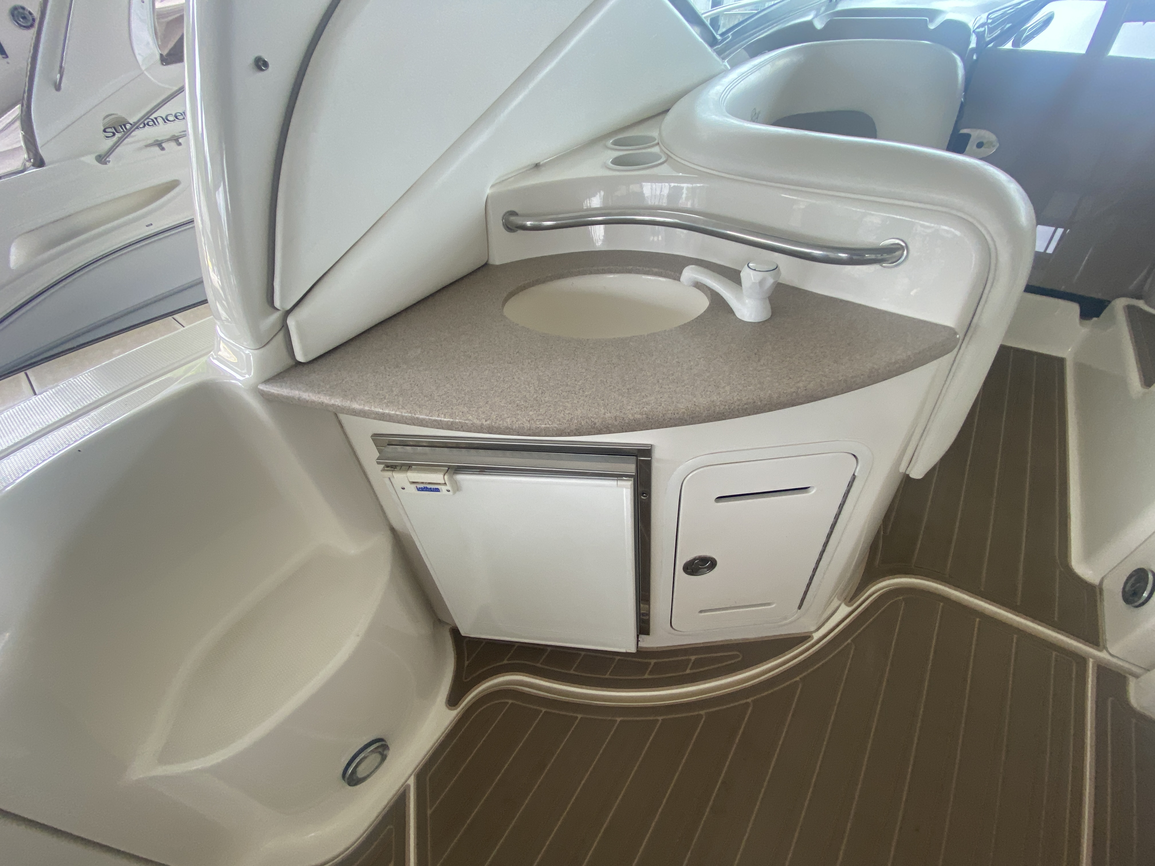 2003 Sea Ray 320 Sundancer - Image 7