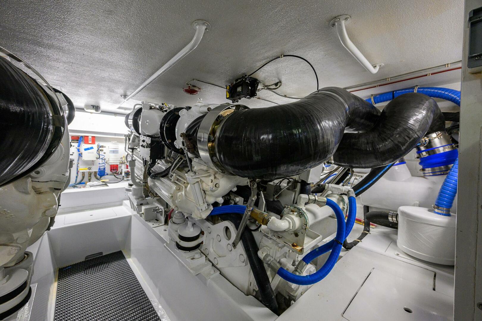 2001 Hatteras 43 Convertible Base - Image 66