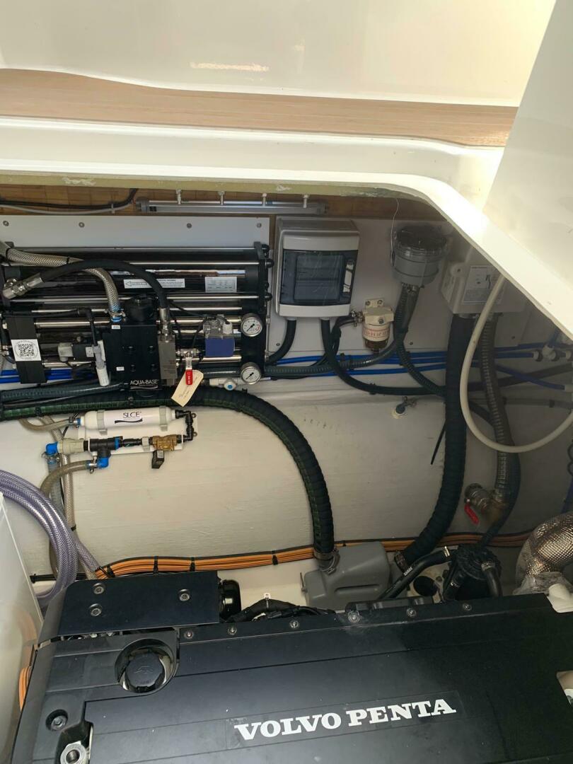 2024 Fountaine Pajot MY5 - Image 13