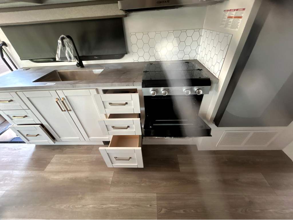 2027 JAYCO GREYHAWK 29MV - Image 17