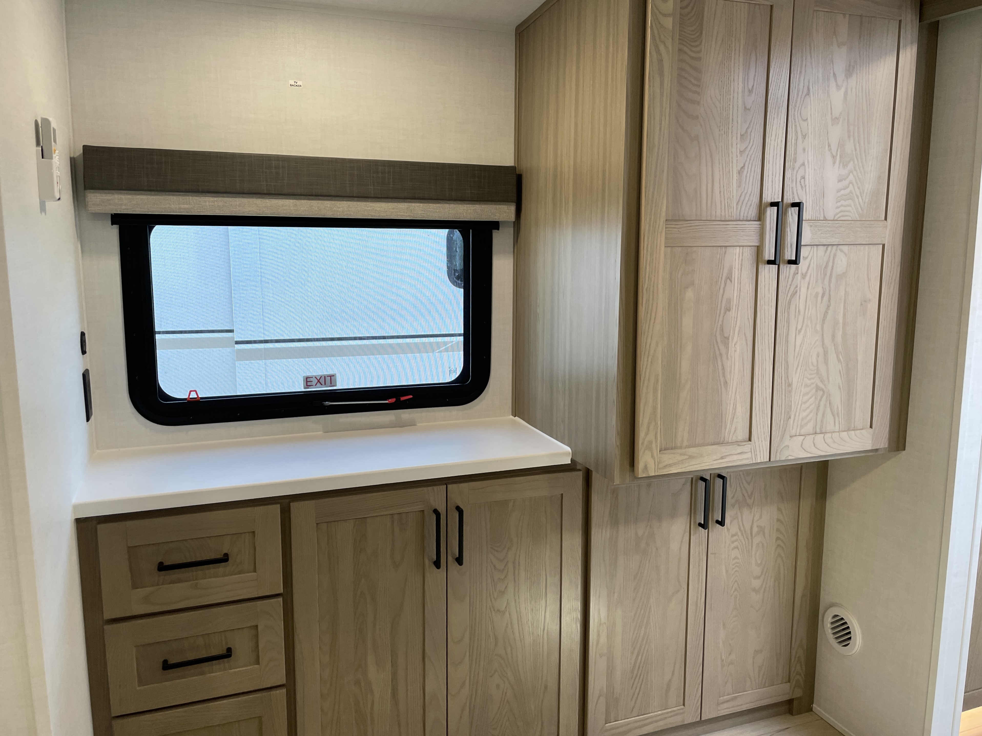 2027 Forest River Rockwood Mini Lite 2523MBR - Image 24
