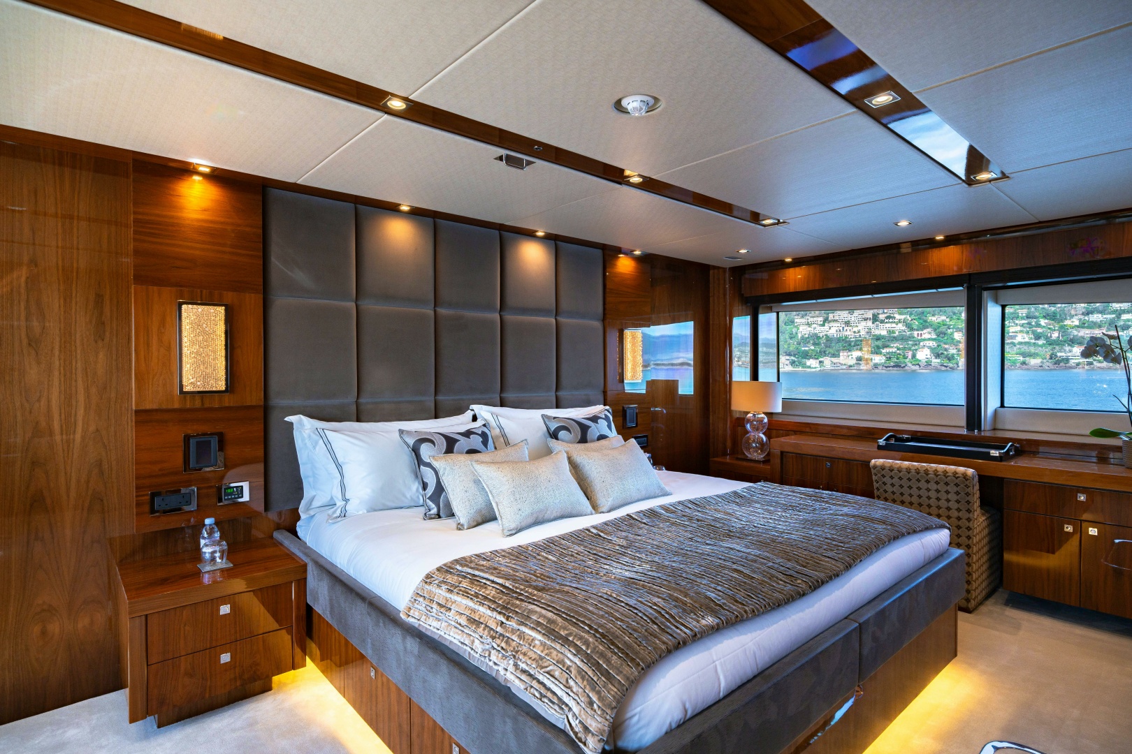 2014 Sunseeker Sunseeker 115 Sport Yacht - Image 14