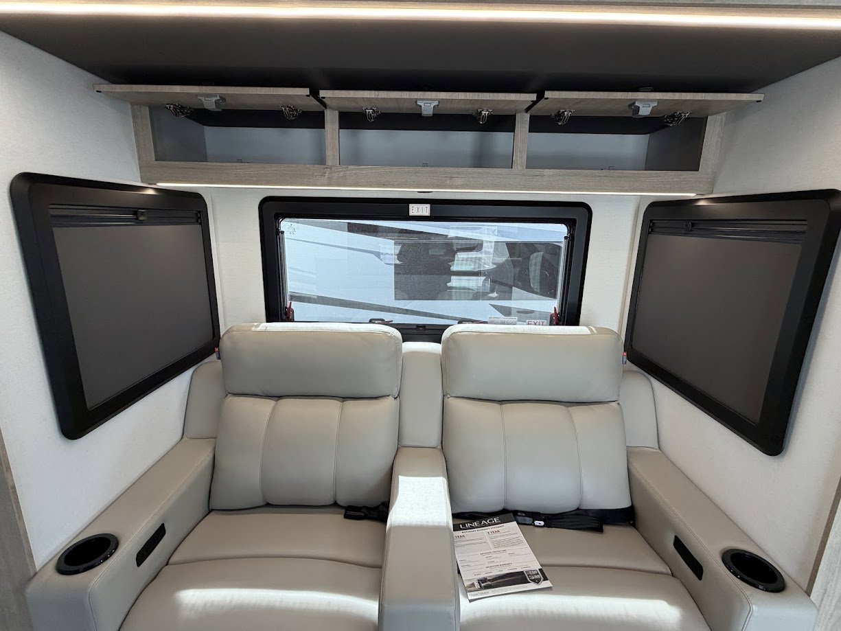2026 Grand Design Lineage Series M 25TK - Image 23