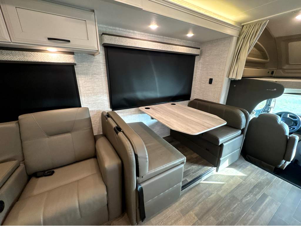 2025 JAYCO GREYHAWK 30Z - Image 27