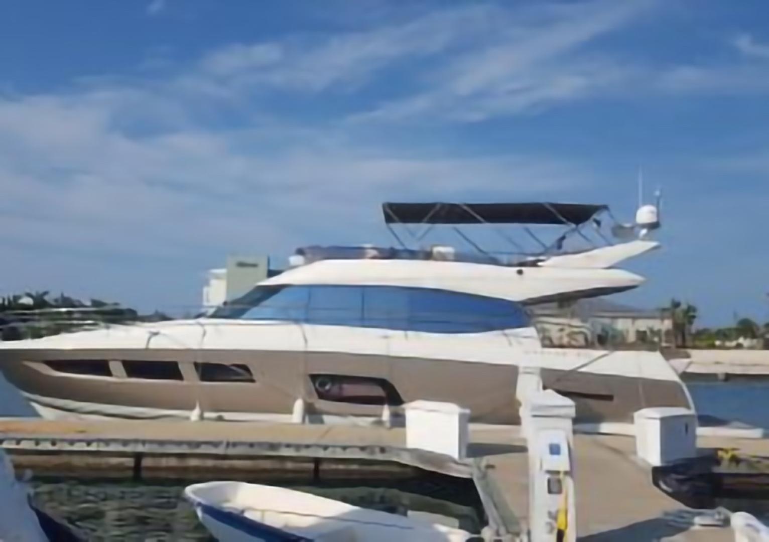 2015 PRESTIGE PRESTIGE 550 Base - Image 2