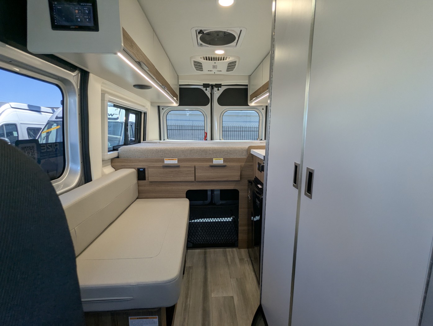 2027 Thor Motor Coach Rize 18Z - Image 22