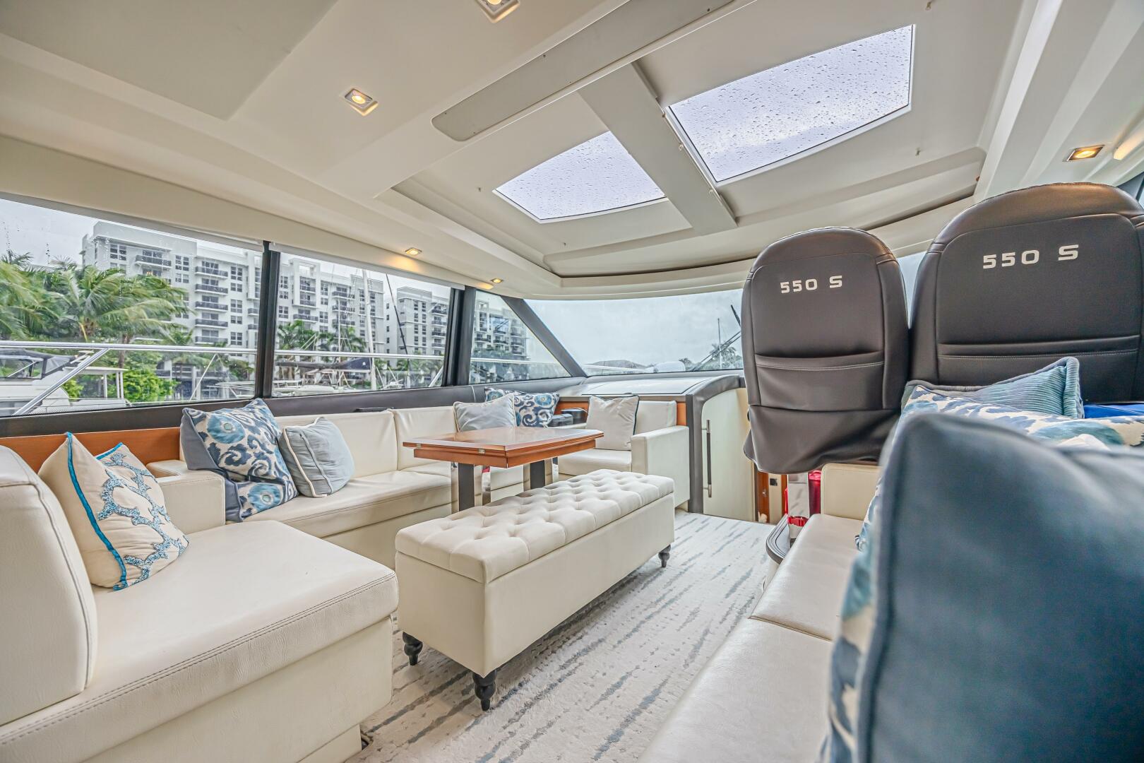2013 Prestige 550S - Image 11