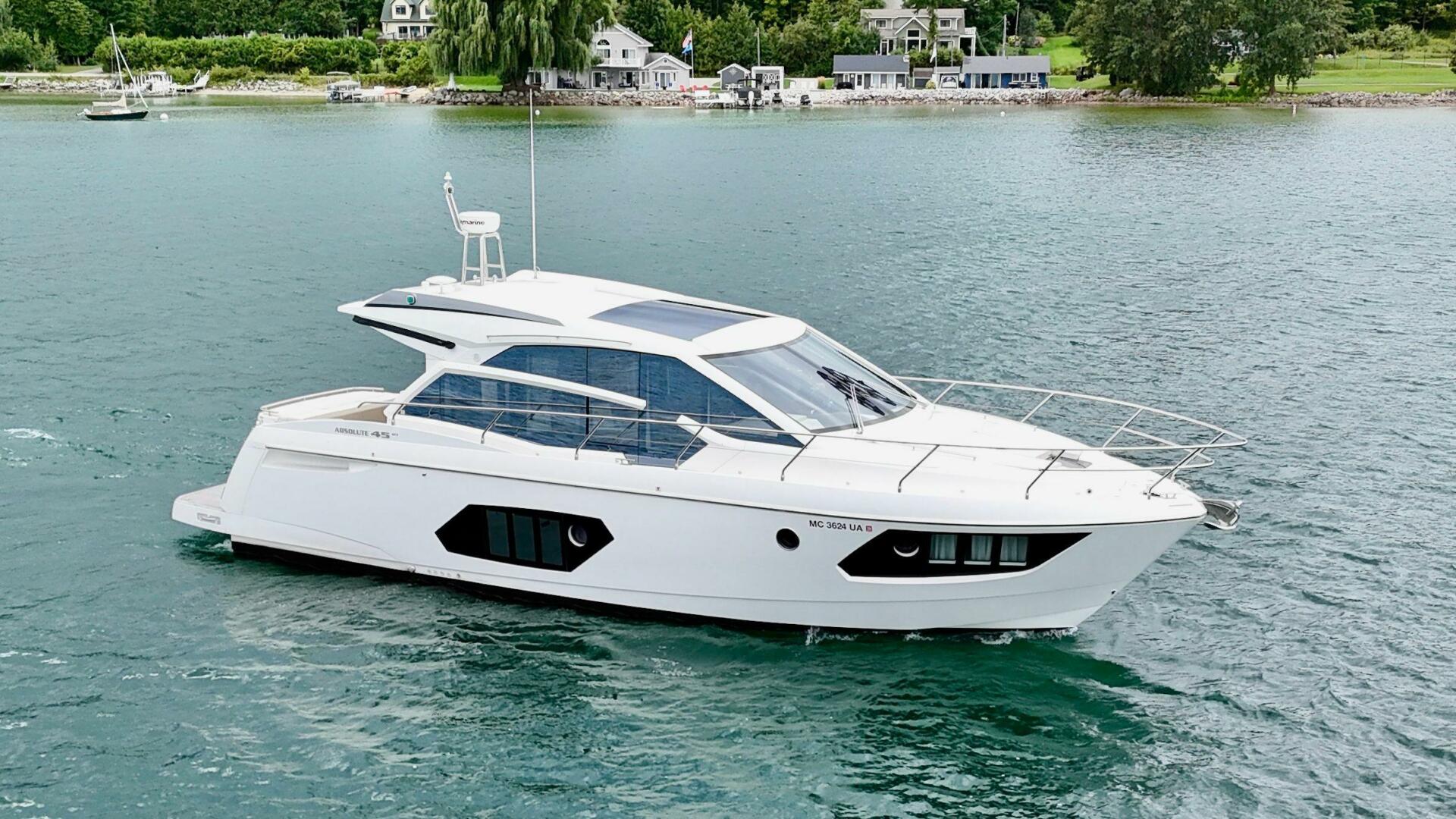 2016 Absolute 45 Sport Yacht - Image 2