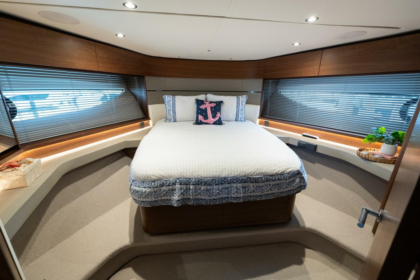 2021 Princess S62 - Image 59