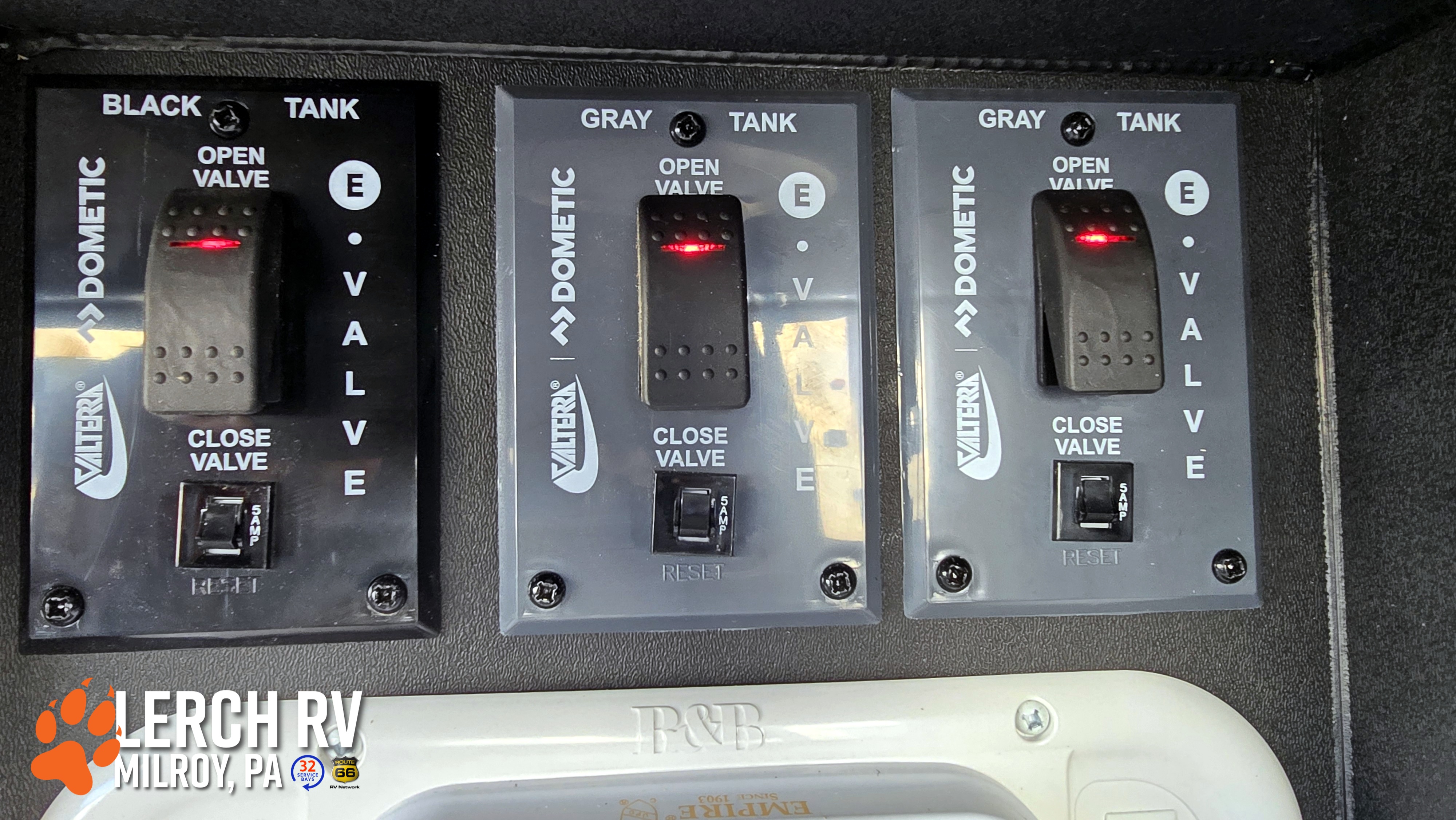 2027 KZ RV Durango Gold G390MLQ - Image 7