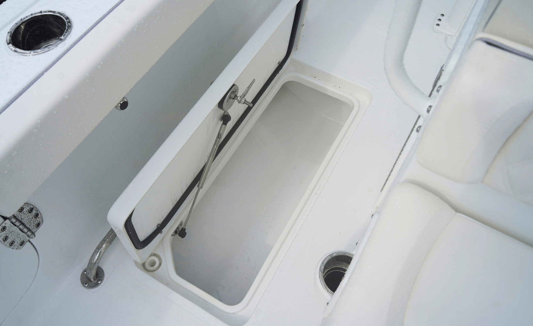 2027 SEA HUNT ULTRA 265SL - Image 41
