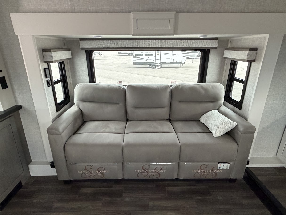 2025 JAYCO NORTH POINT 382FLRB - Image 11