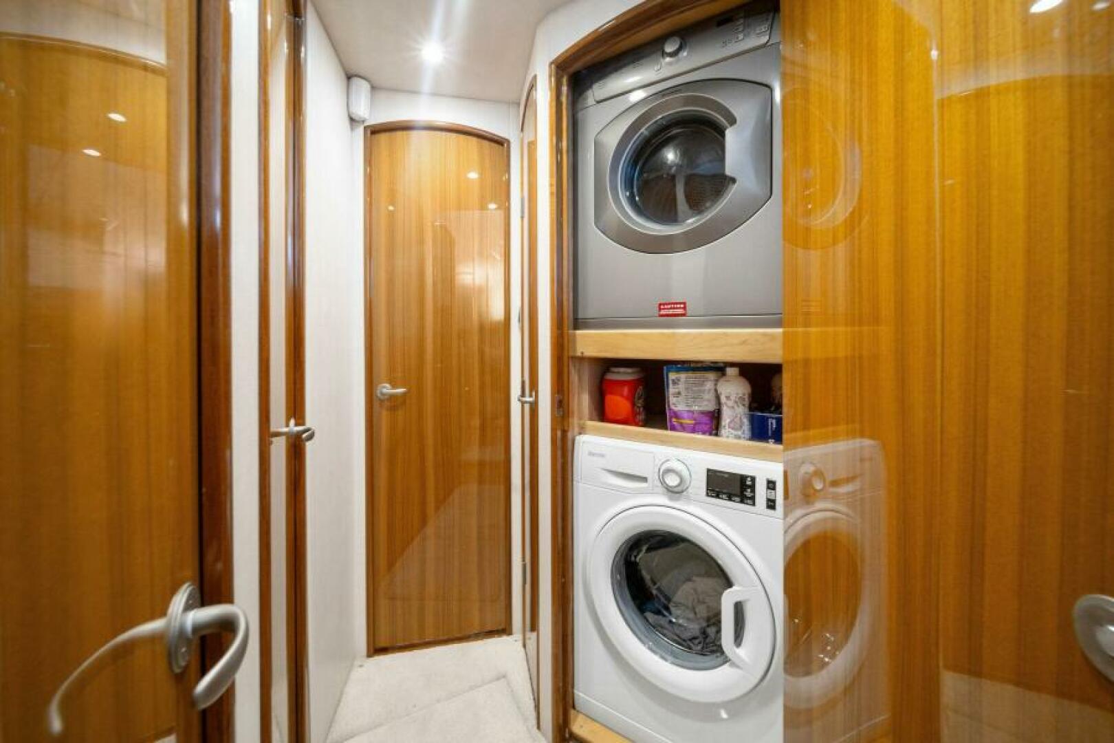 2016 Viking 55 Convertible - Image 16