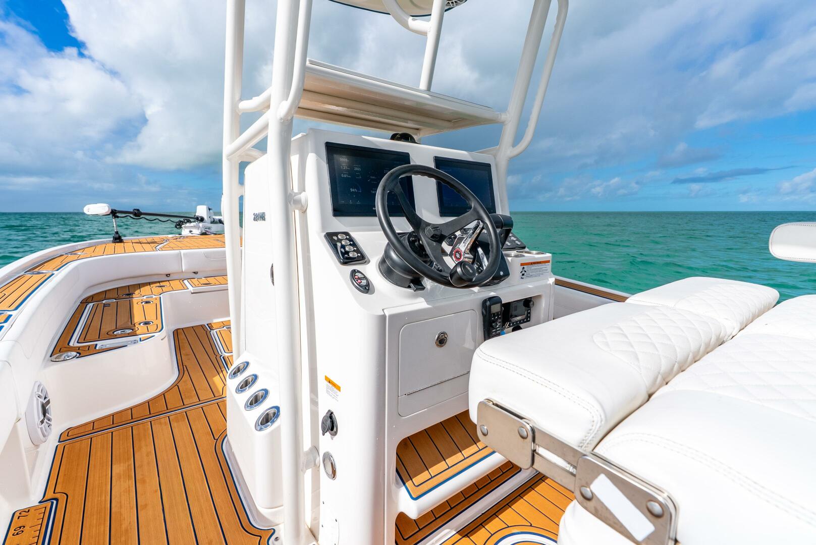 2024 Caymas Hybrid Boat 281 HB - Image 22