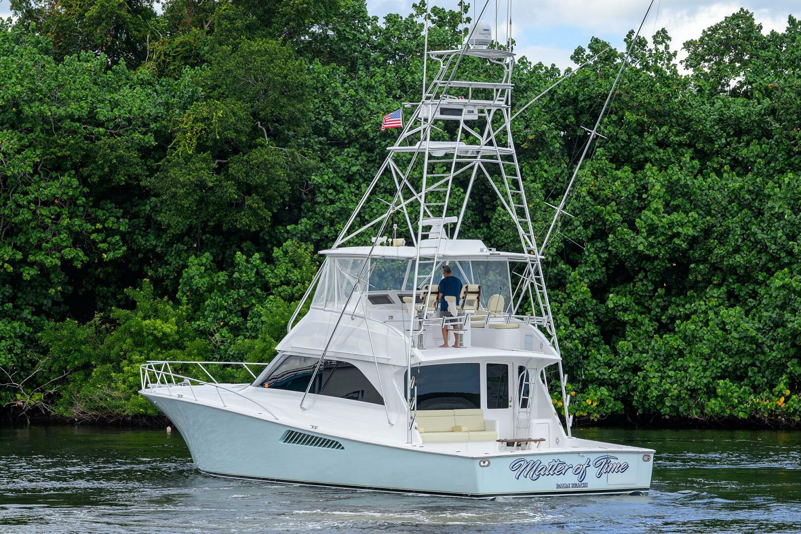 2004 Viking 56 Convertible - Image 11
