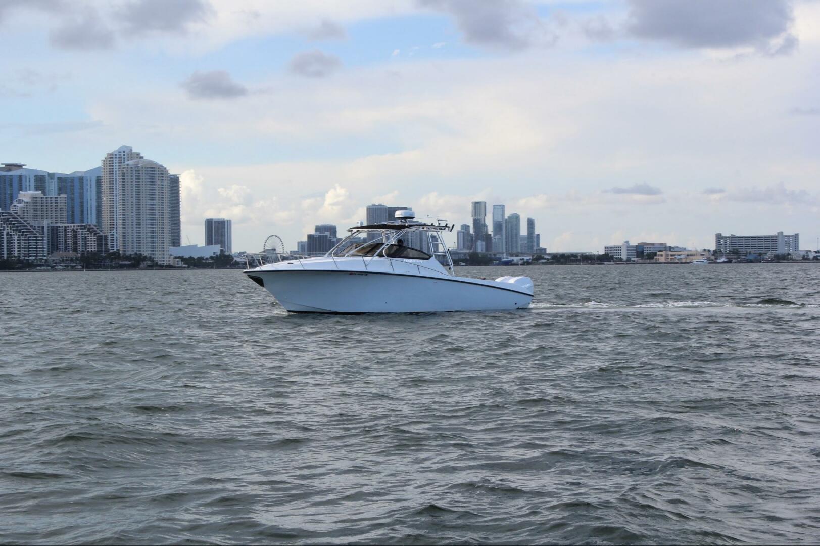 2007 Fountain 33 Sportfish Cruiser - Image 1