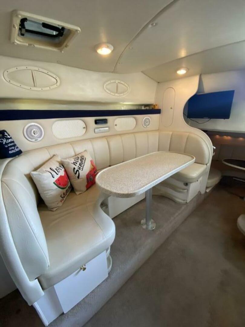 2000 Rinker - Image 26