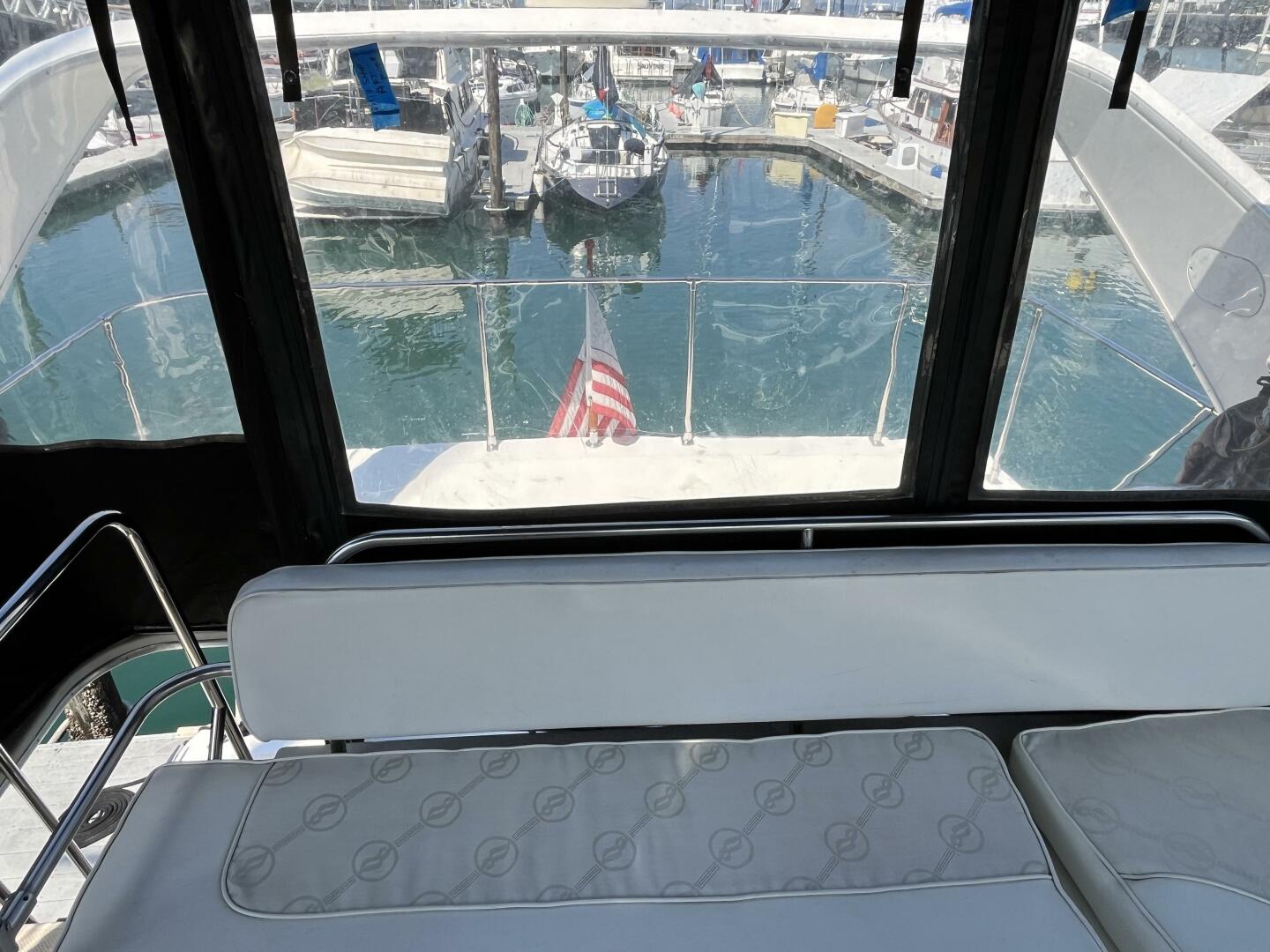 1996 Bayliner 3788 Command Bridge - Image 8