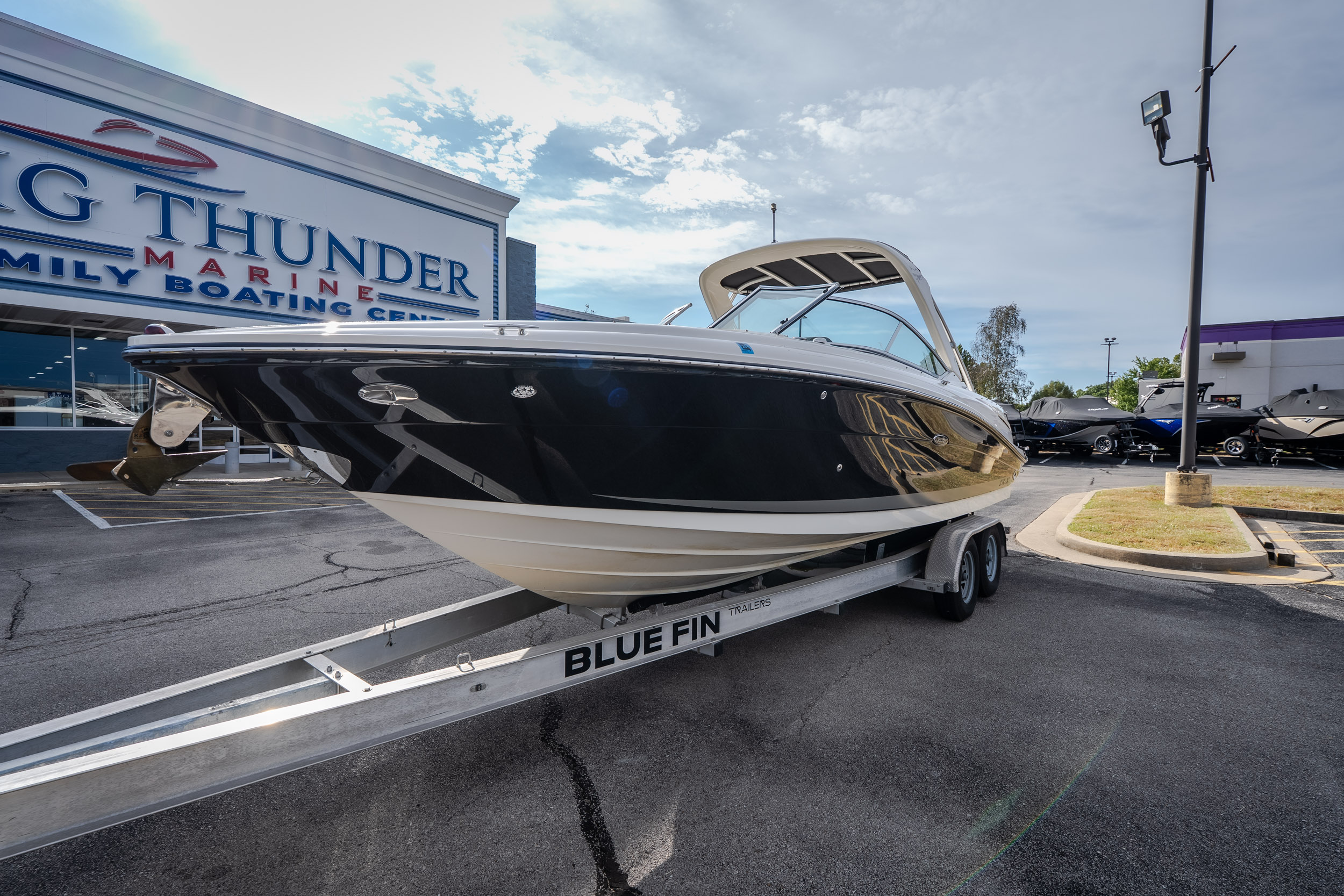 2006 Sea Ray 270 SLX - Image 2
