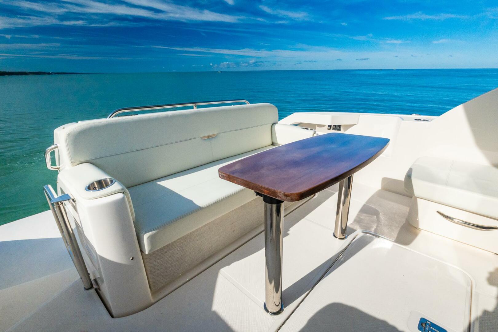 2022 Tiara Yachts 39 Coupe - Image 6