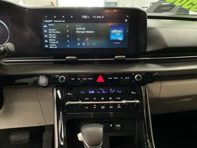 2023 Kia Carnival Wagon SX - Image 16