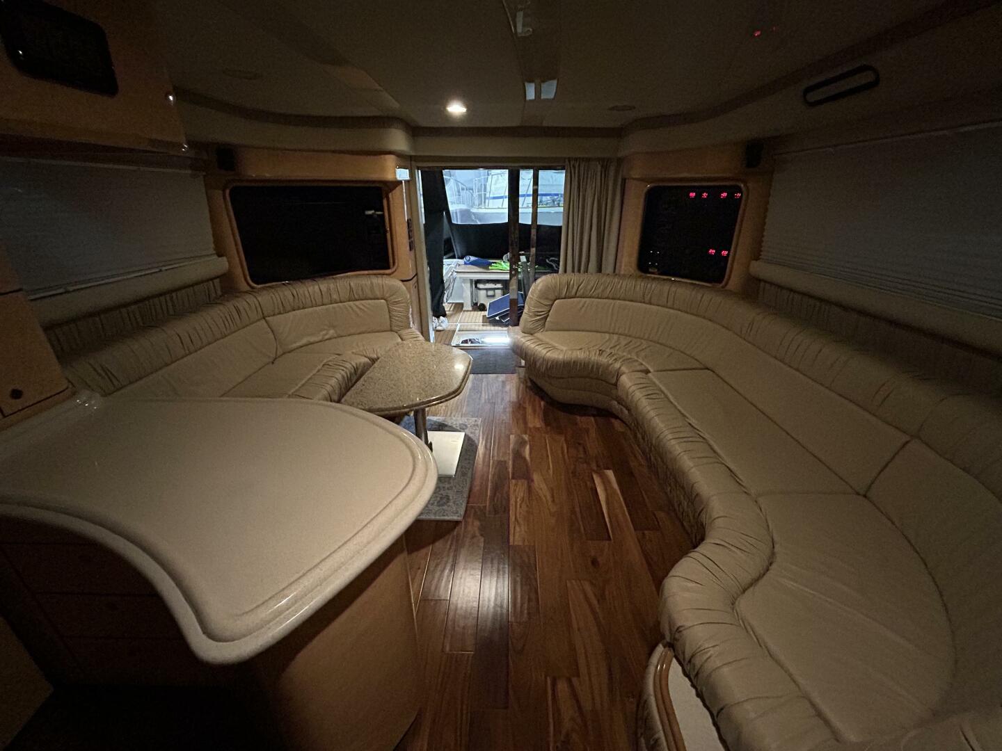 1999 Sea Ray 560 Sedan Bridge - Image 6