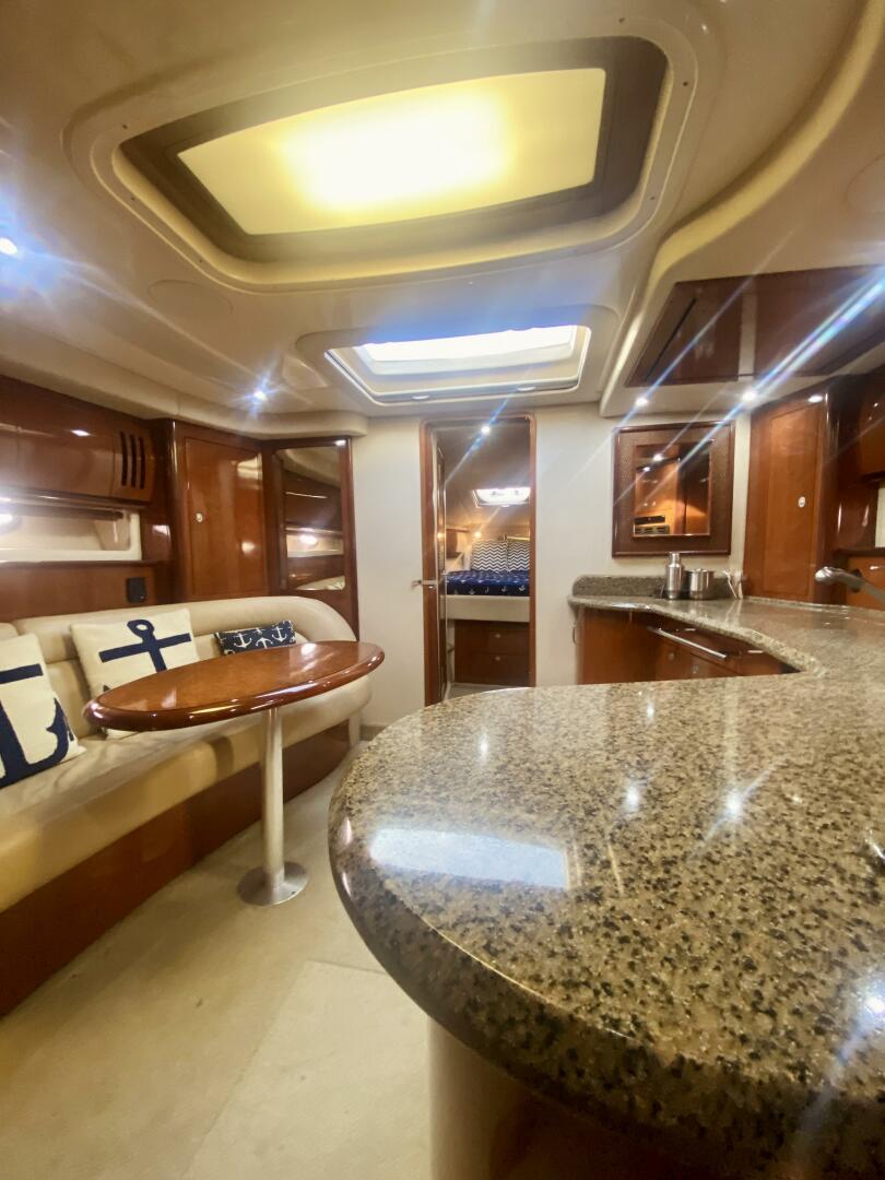 2005 Sea Ray 420 Sundancer - Image 44