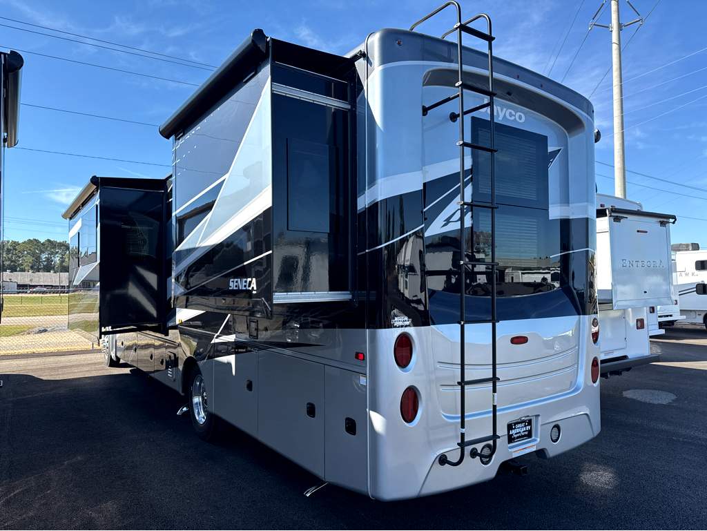 2026 JAYCO SENECA 37M - Image 3