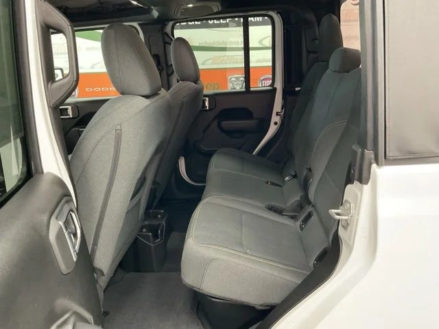 2025 Jeep Gladiator Sport S 4x4 - Image 20