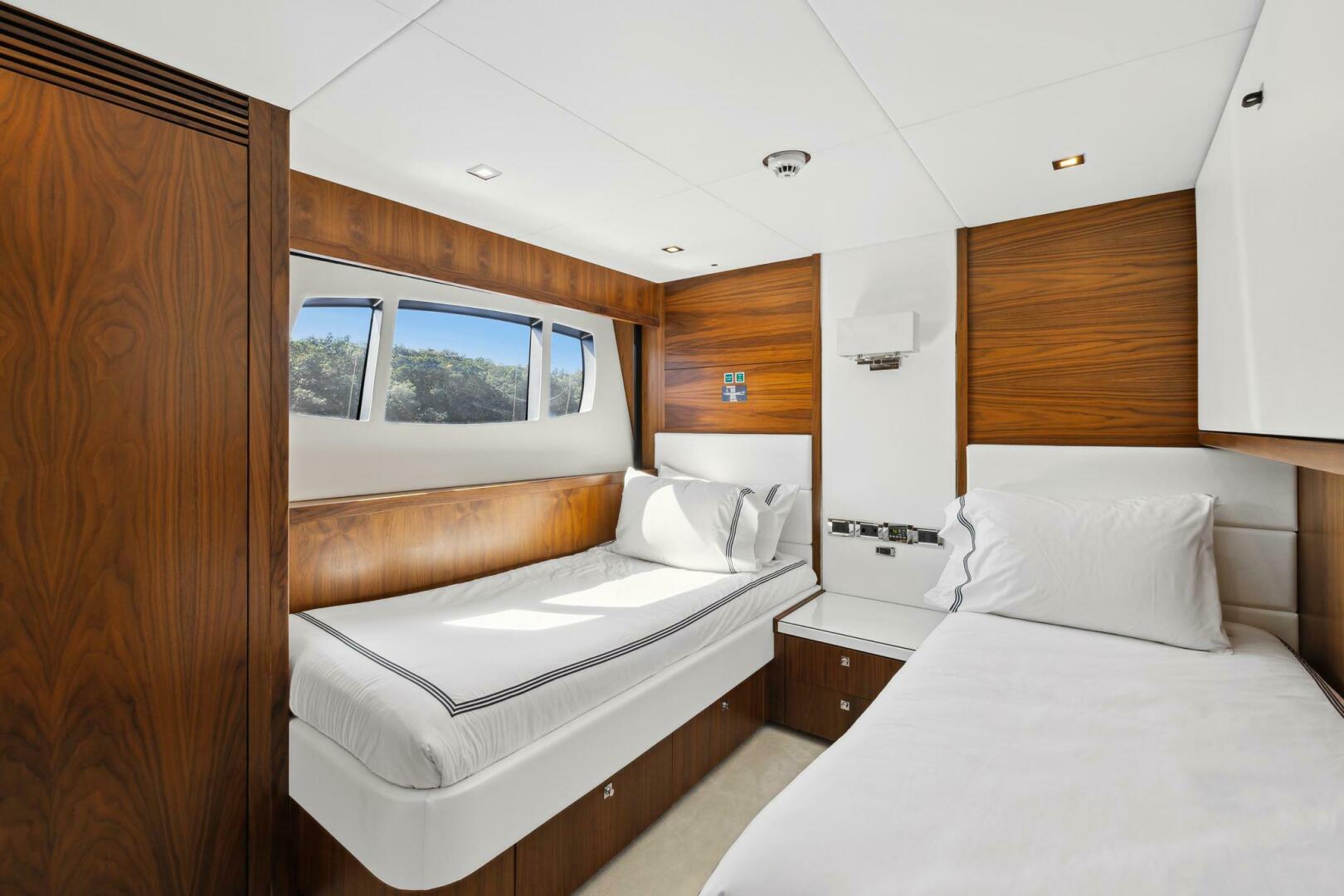 2011 Sunseeker 34M - Image 29