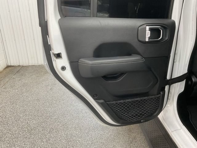 2020 Jeep Gladiator Crew Cab Rubicon 4WD - Image 27