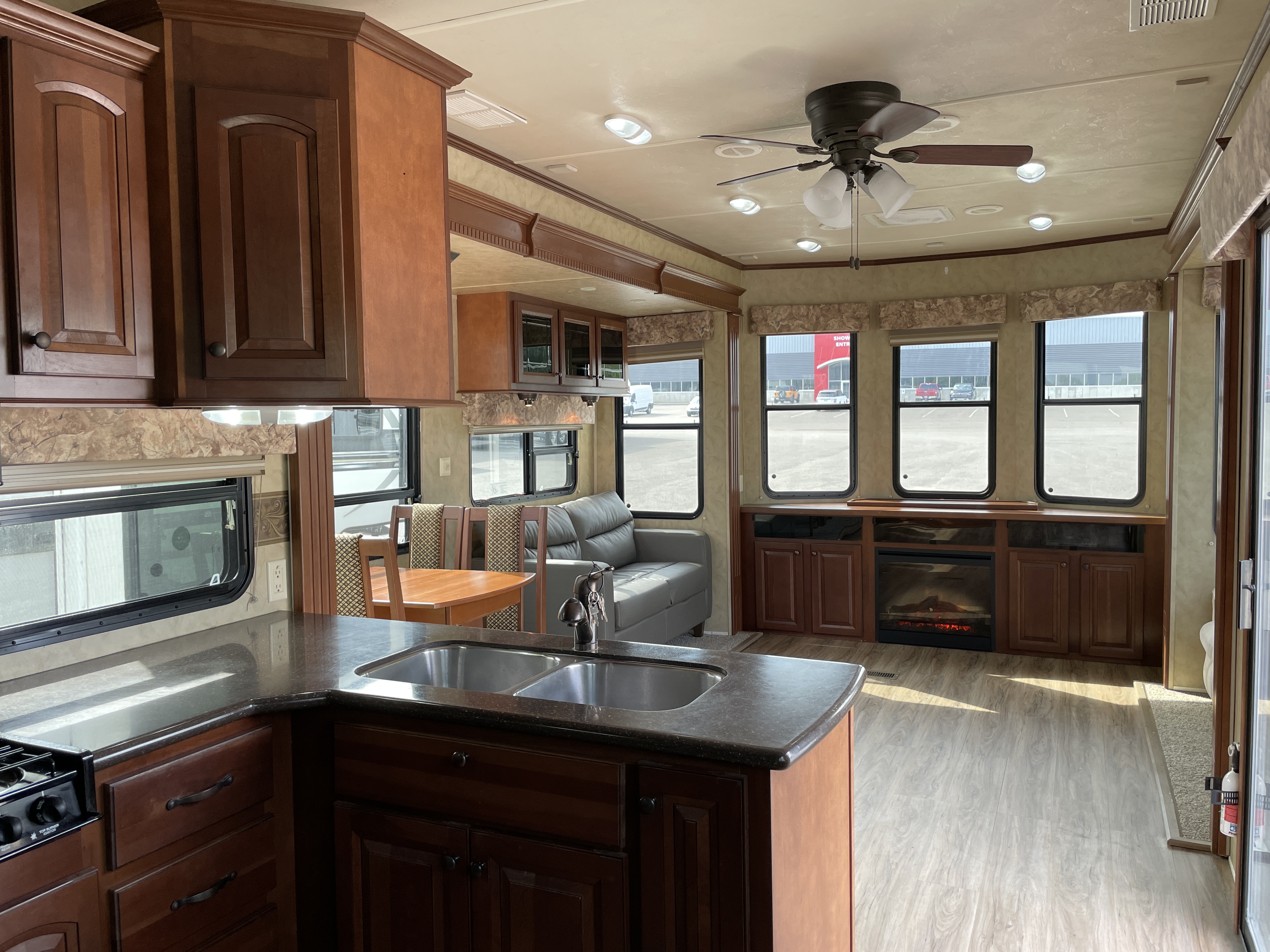 2012 Forest River Cedar Creek Cottage 40CFE - Image 5