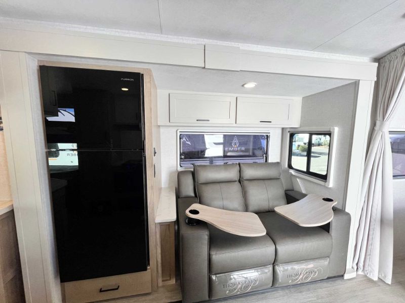 2027 Ember RV Touring Edition 2200ETL - Image 11