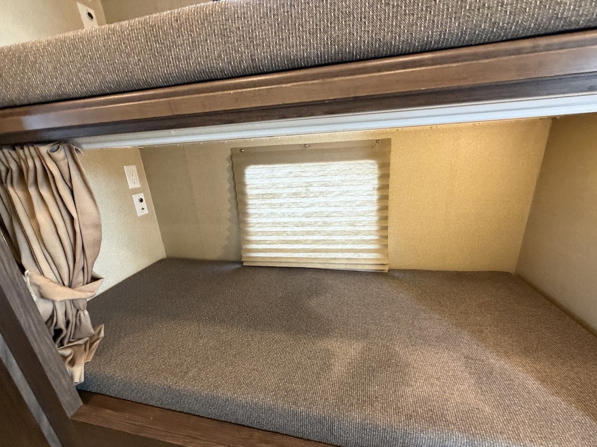 2019 COACHMEN PURSUIT 31BH - Image 30