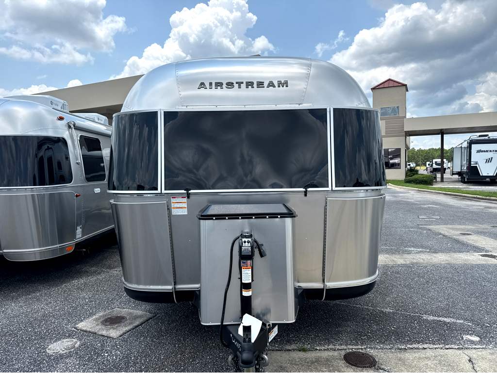 2026 AIRSTREAM CLASSIC 30RBQ - Image 7