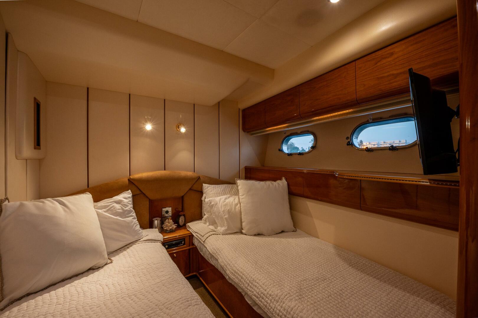 2002 Viking Princess 72 Princess Yacht - Image 60