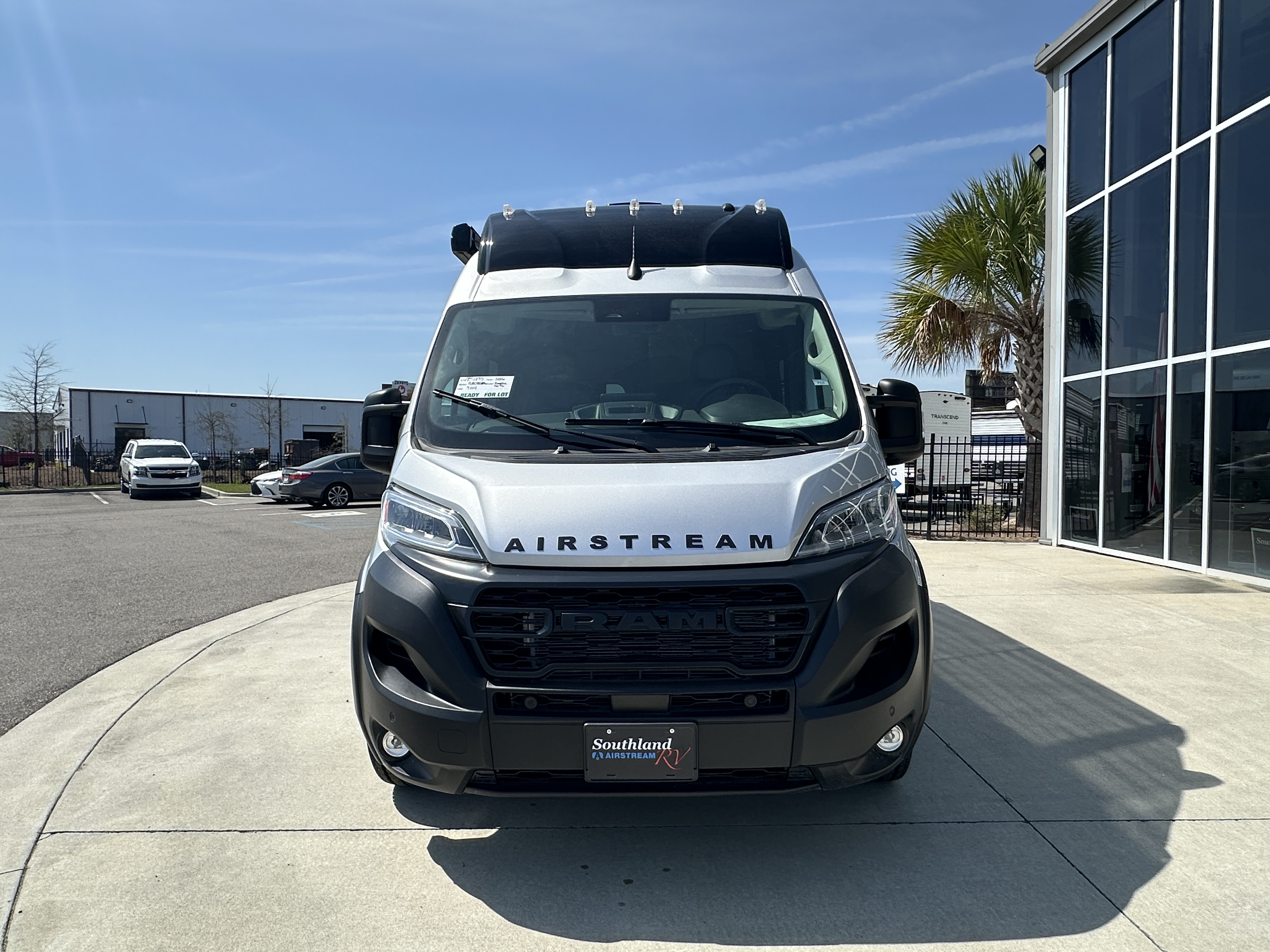 2026 Airstream Rangeline Pop Top - Image 9