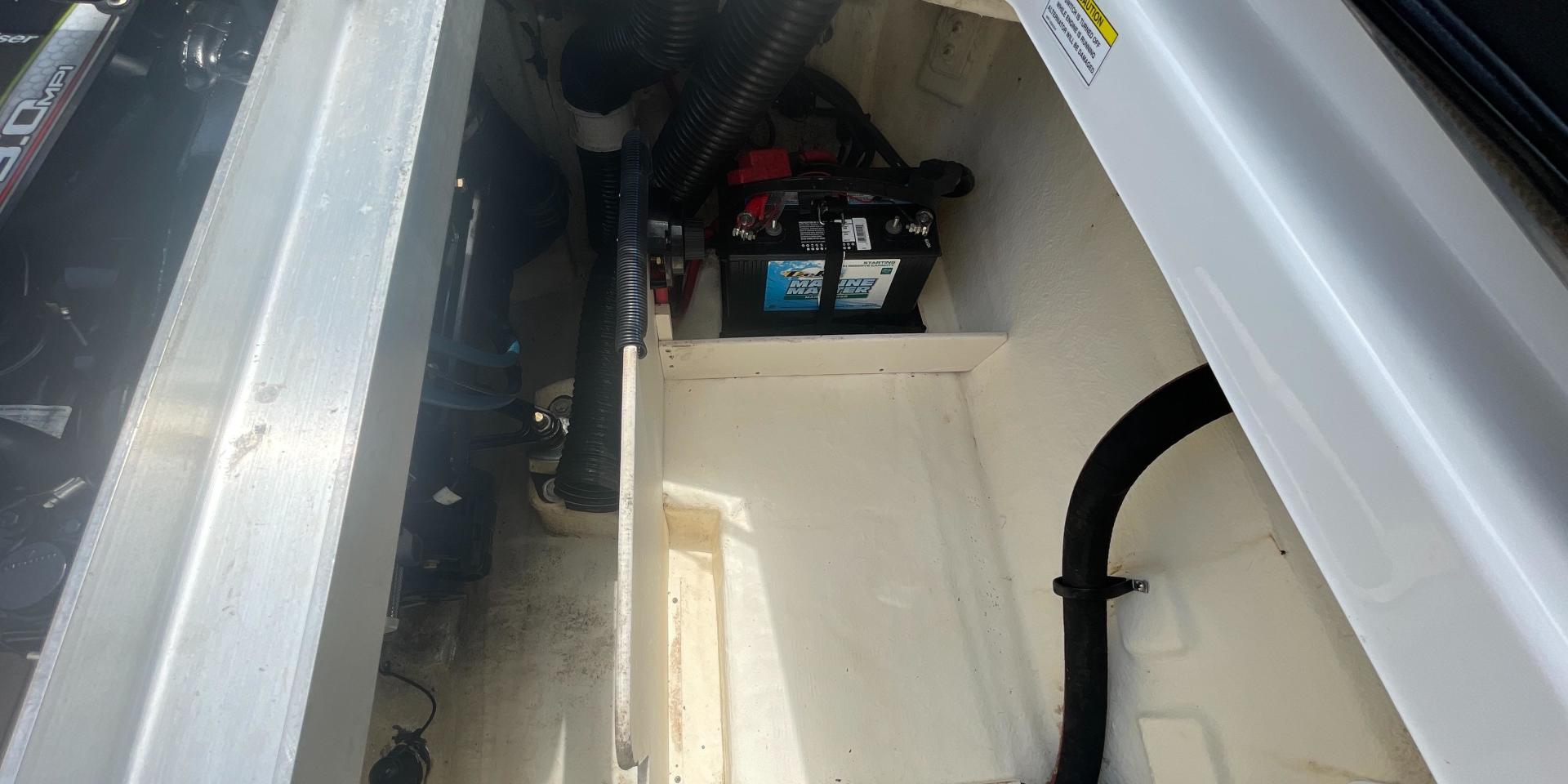 2015 Sea Ray 190 Sport - Image 11